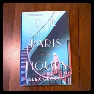 EUC The Paris Hours 📚